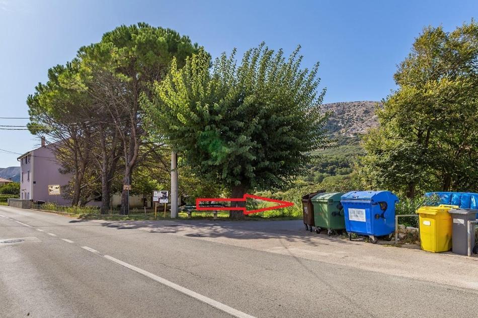 Studio Apartman U Kuci S Bazenom Baška Esterno foto